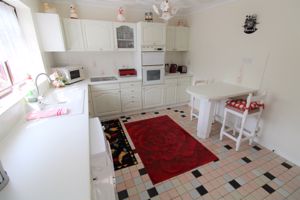 Kitchen- click for photo gallery